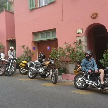 Couette-café Gaby-chambres 4*