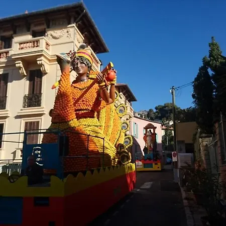 Couette-café Gaby-chambres 4*